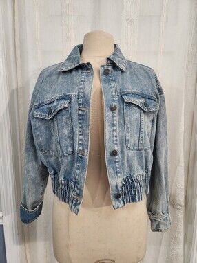 Vigoss Washed Blue Cropped Denim Jacket